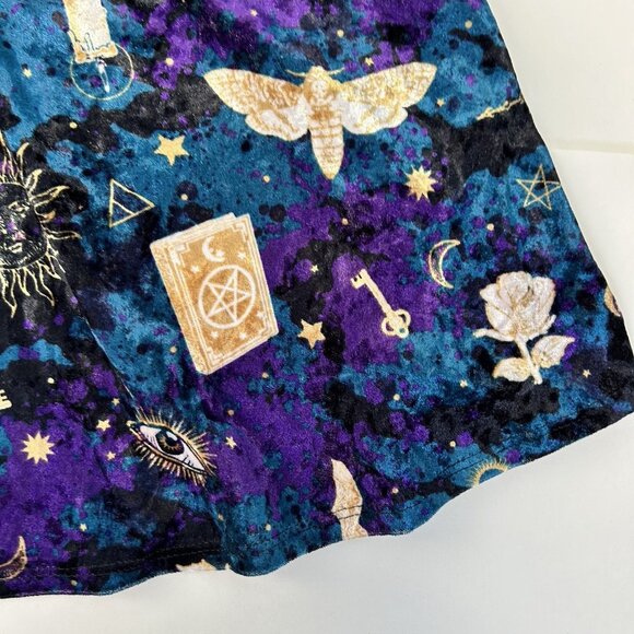 New Hot Topic Midnight Hour Crushed Velvet Witch Skirt Plus Size 3X Astrological - Picture 4 of 9